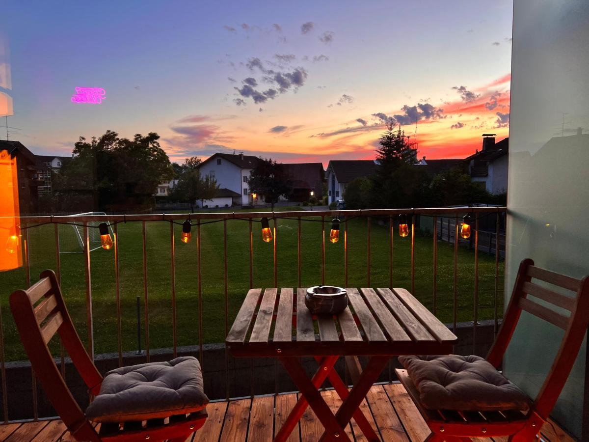 Flair Apartments Vorarlberg - Stilvolles Wohnen Nahe Bodensee & Alpen - Kueche, Balkon & Gratis Parkplatz Bregenz Buitenkant foto