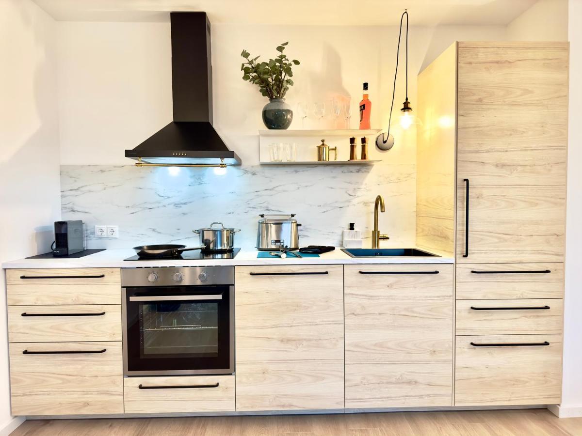 Flair Apartments Vorarlberg - Stilvolles Wohnen Nahe Bodensee & Alpen - Kueche, Balkon & Gratis Parkplatz Bregenz Buitenkant foto