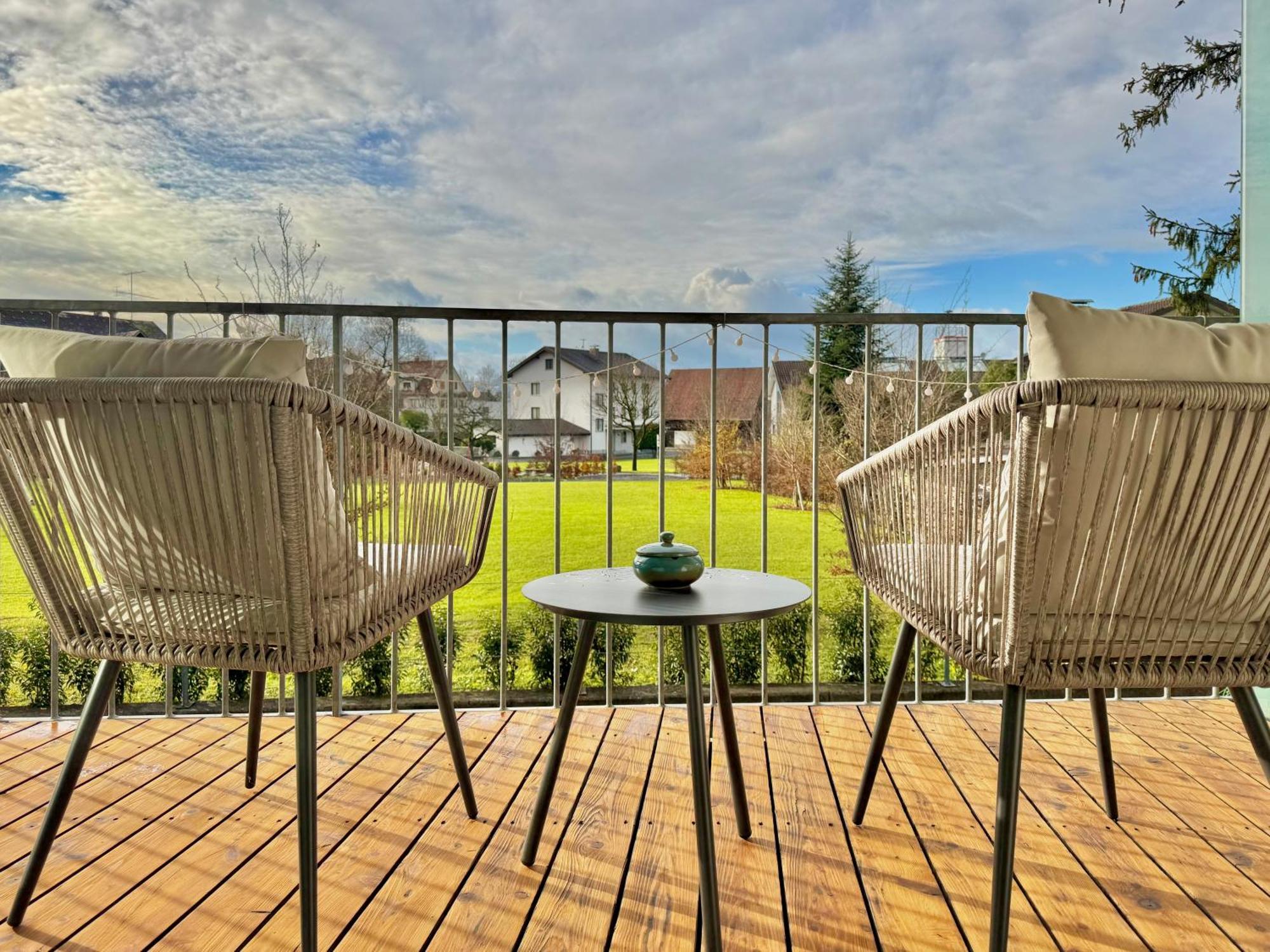Flair Apartments Vorarlberg - Stilvolles Wohnen Nahe Bodensee & Alpen - Kueche, Balkon & Gratis Parkplatz Bregenz Buitenkant foto