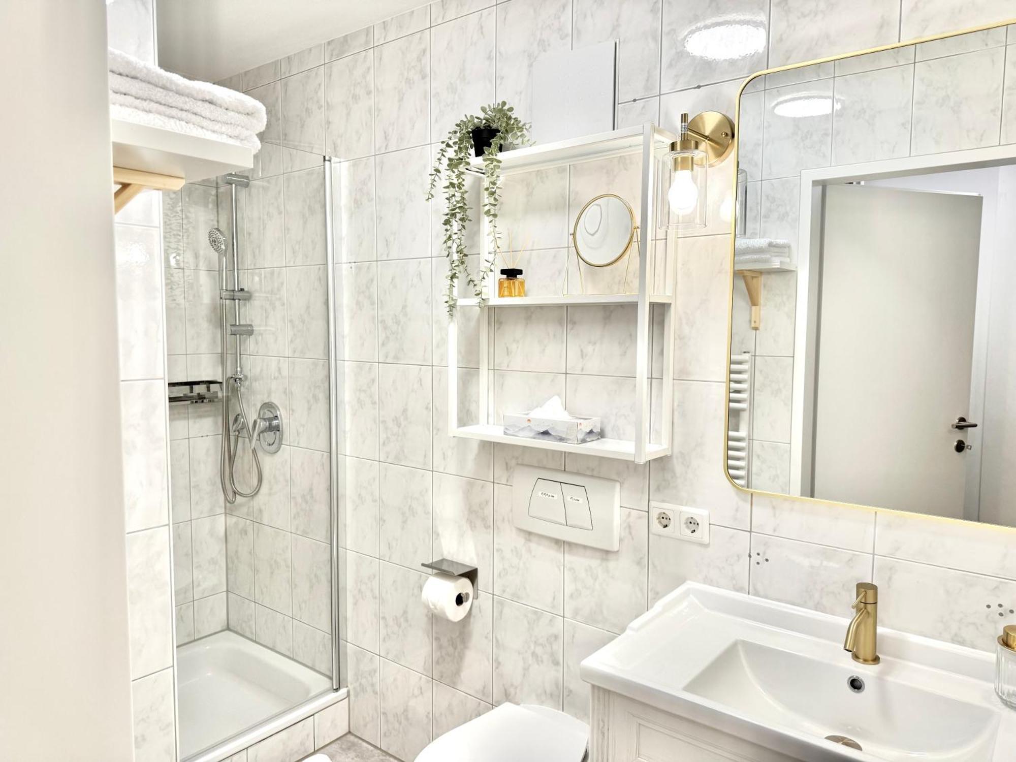 Flair Apartments Vorarlberg - Stilvolles Wohnen Nahe Bodensee & Alpen - Kueche, Balkon & Gratis Parkplatz Bregenz Buitenkant foto